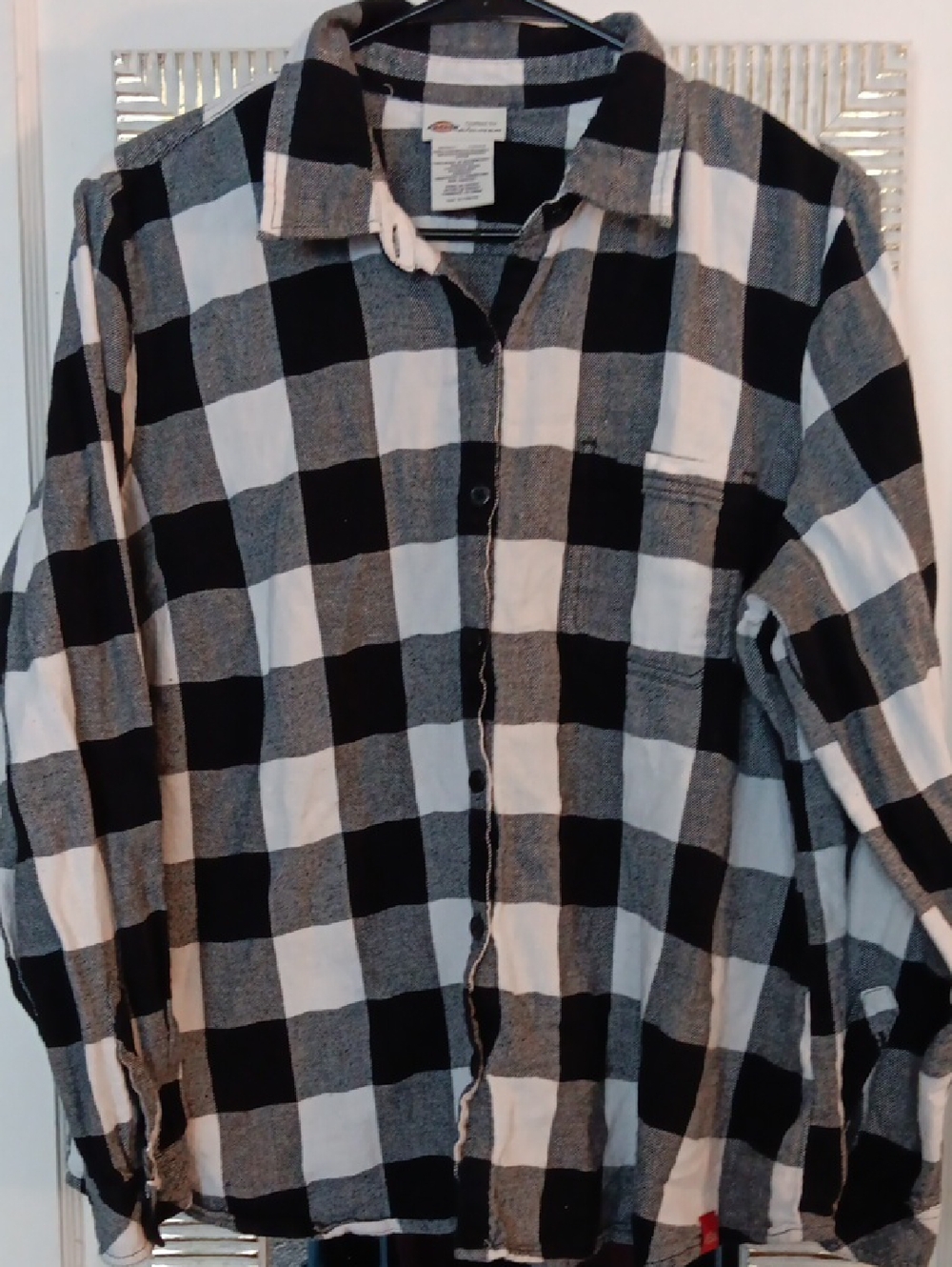 Dickies Women Black & White Buffalo Check Button-Down Flannel Shirt